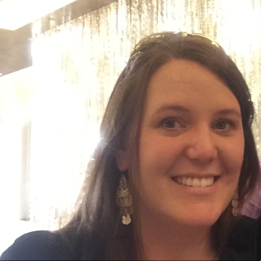 Meet your Posher, Dana